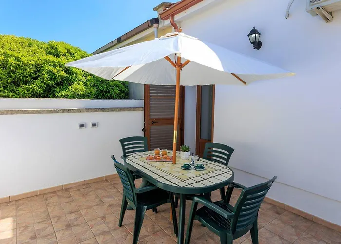 Alimini - Con Veranda Laghi Alimini ヴィラ *